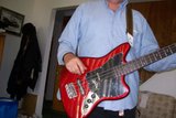 th_SquierBass1.jpg