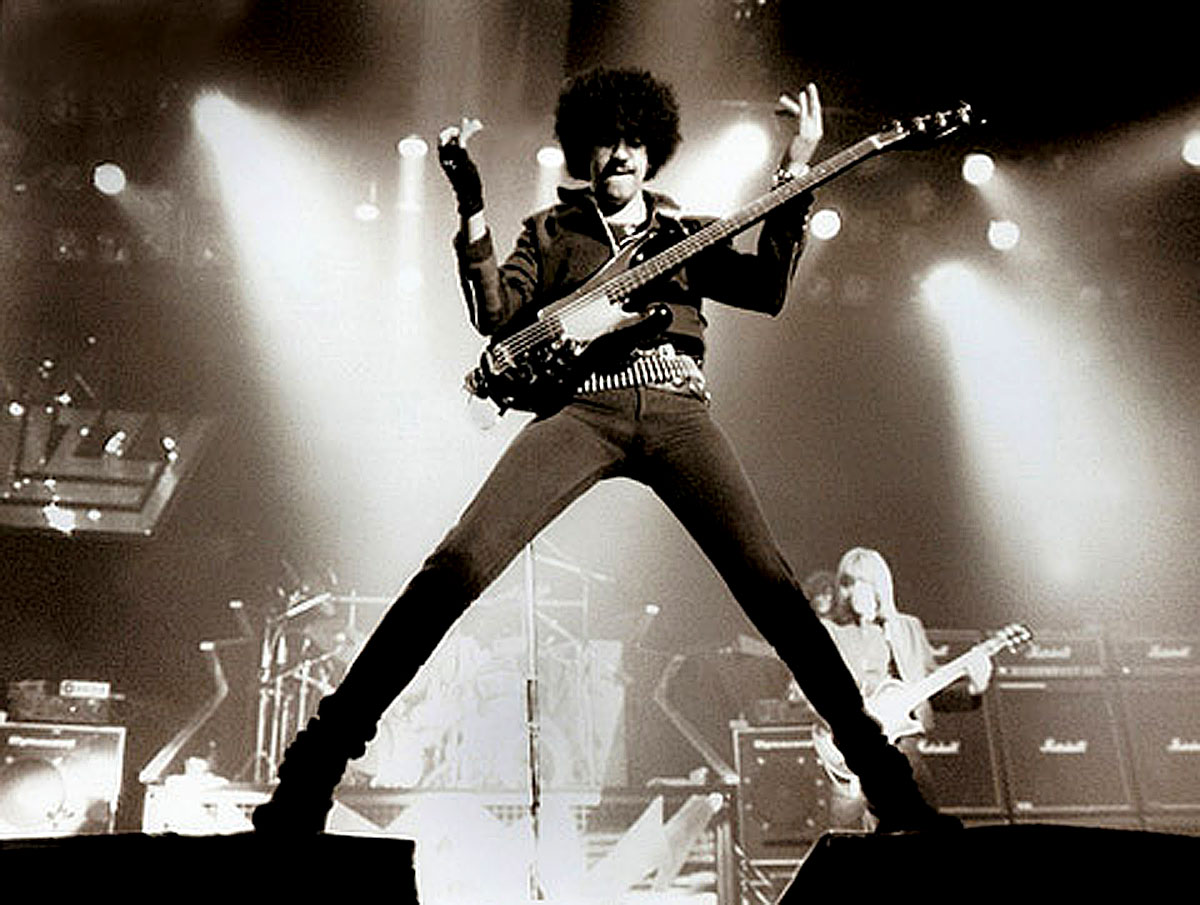 Thin-Lizzy-Phil-Lynot-resize-2.jpg
