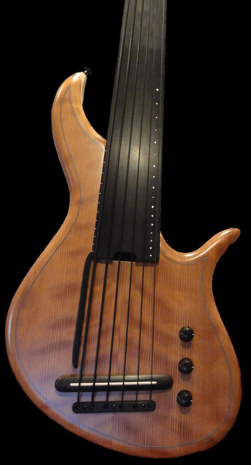 Tom7_Fbass_AC6classic_01b.jpg