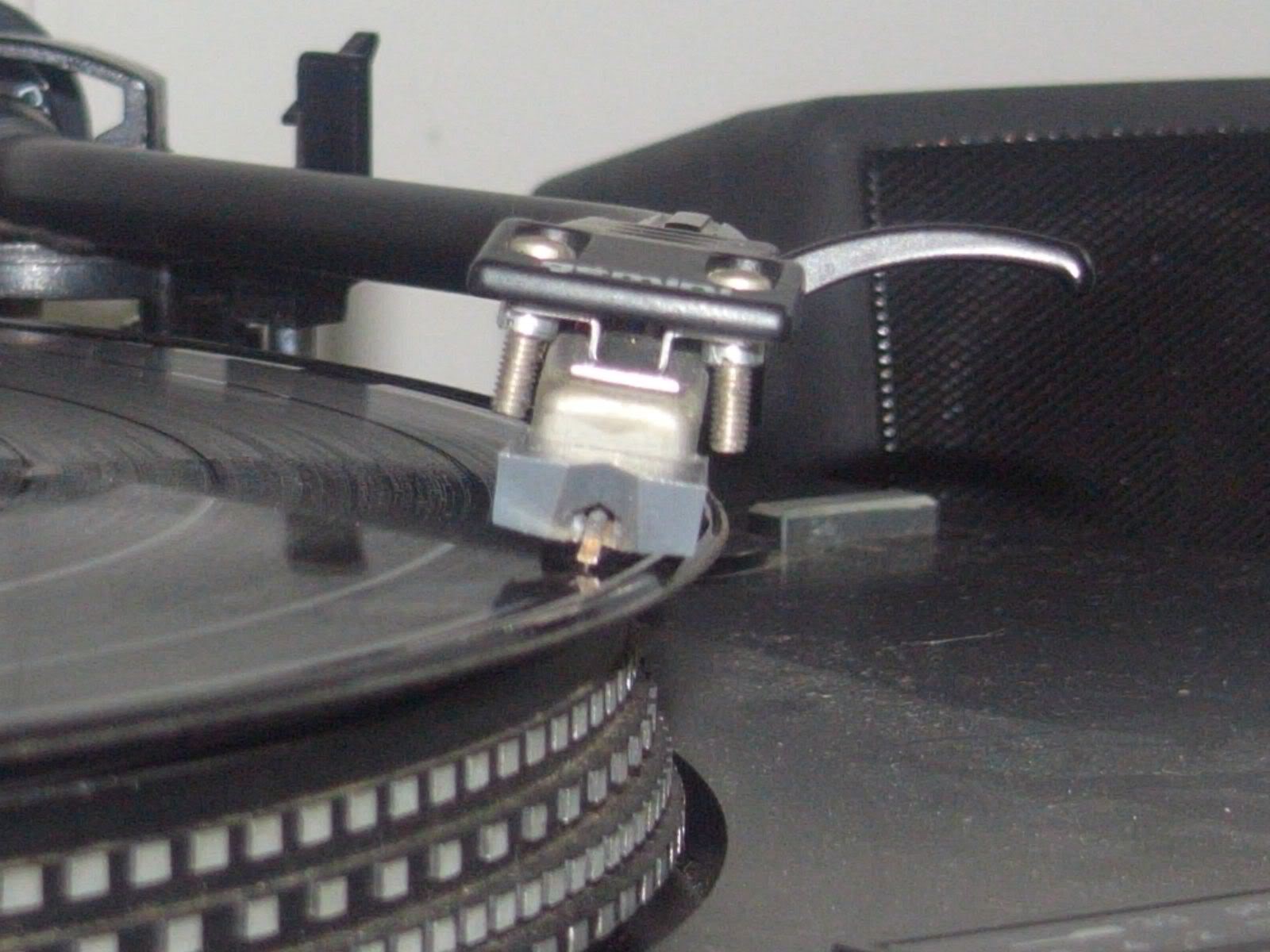 Tonearm.jpg