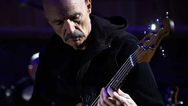 Tony Levin.png