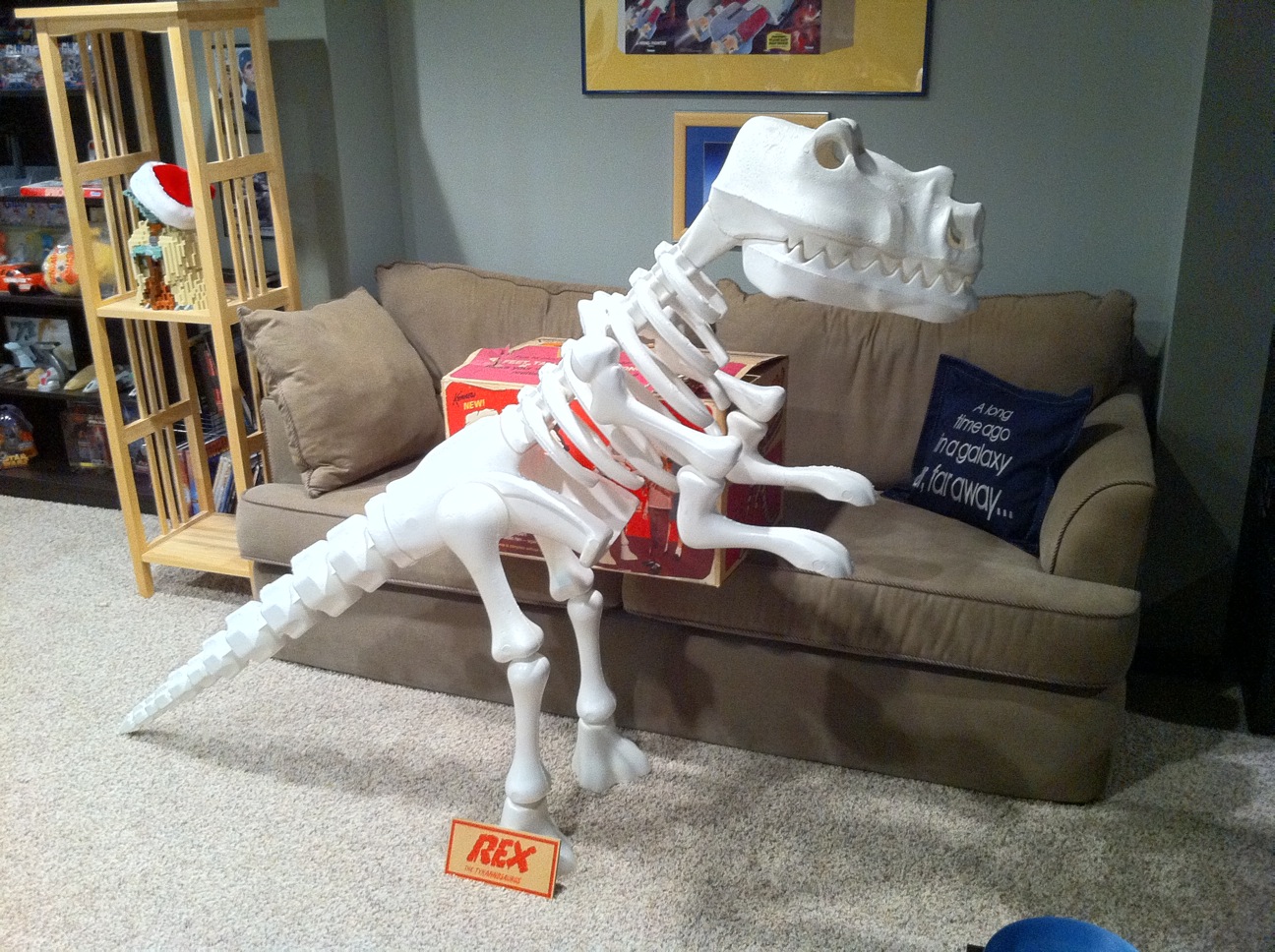 toy_rex_built1.jpg
