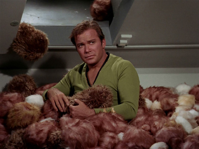 tribble_ds9k7_kirkluke2.jpg