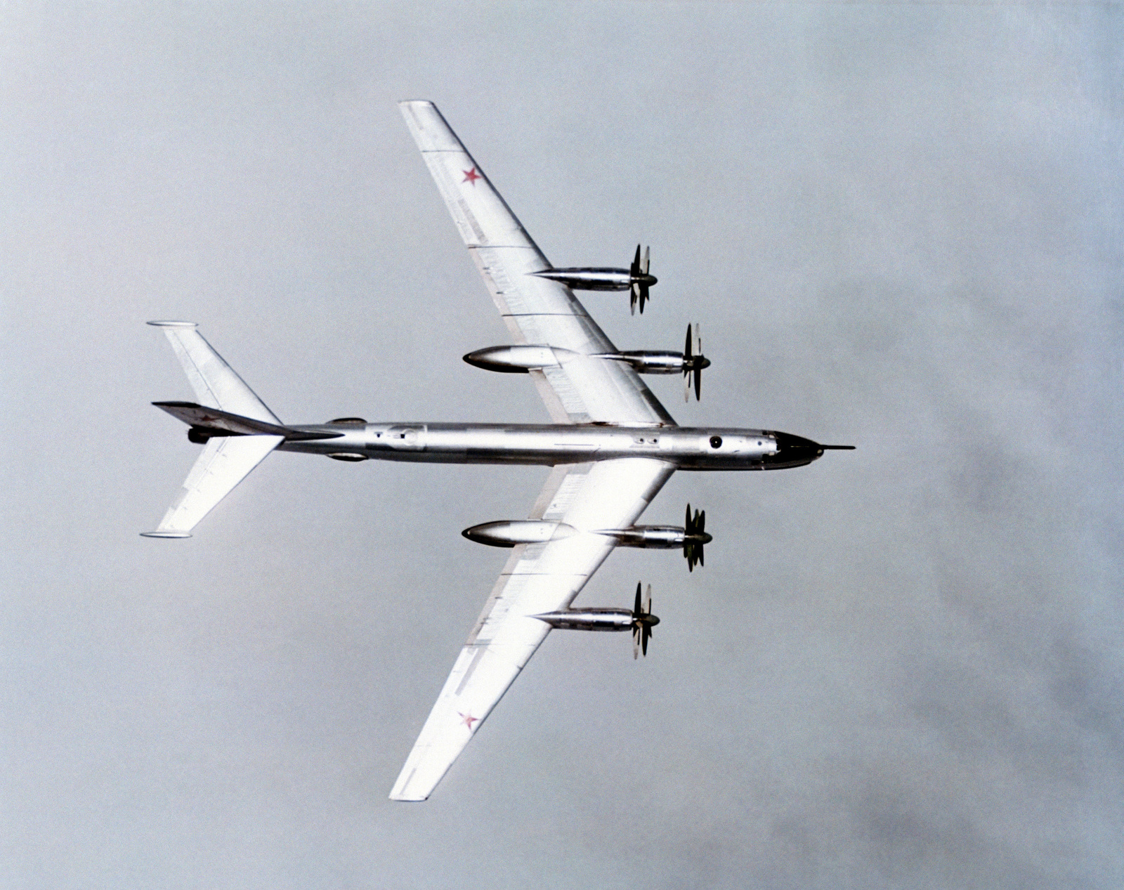 Tu-95_wingspan.jpg