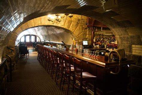 tunnel bar.jpg