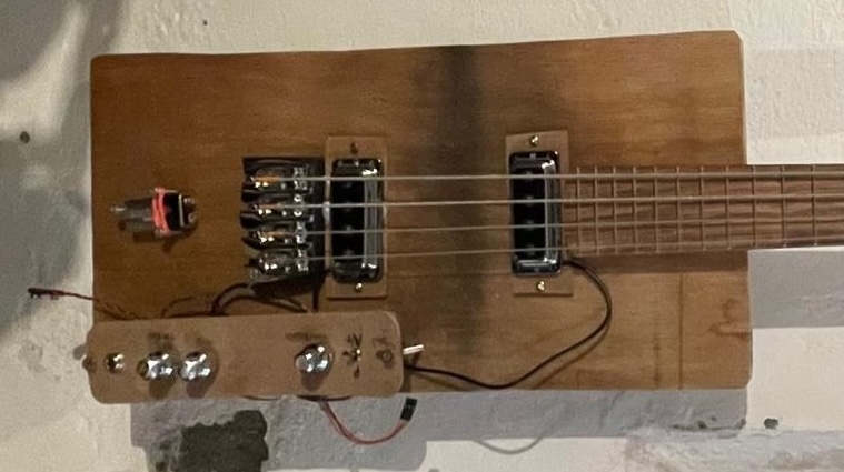 two-high-gain-pickups.jpg