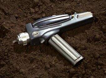 Type_2_phaser%2C_TOS.jpg