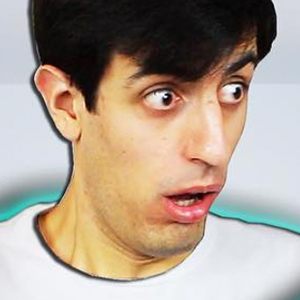 ?u=https%3A%2F%2Fwww.famousbirthdays.com%2Fheadshots%2Fdavie504-1.jpg