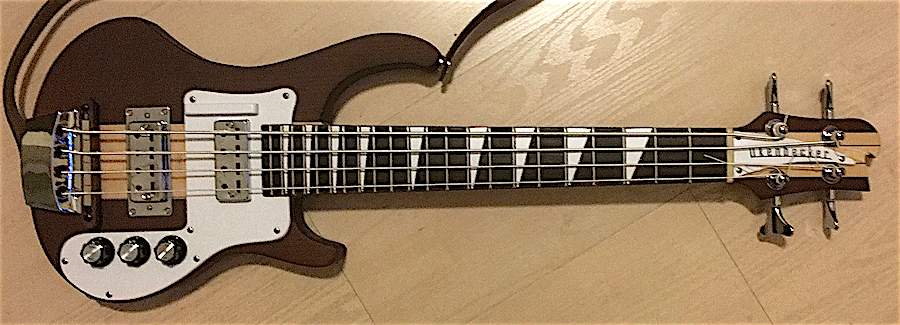 Ukenbacker done 900.jpg