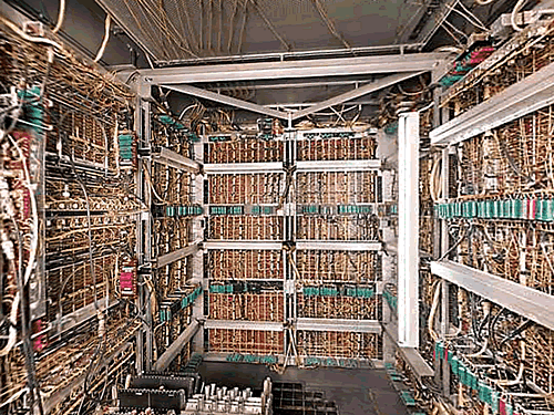univac_1_inside_med.gif
