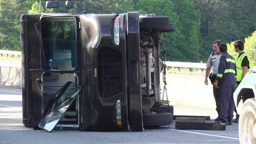 ups-crash 2.jpg