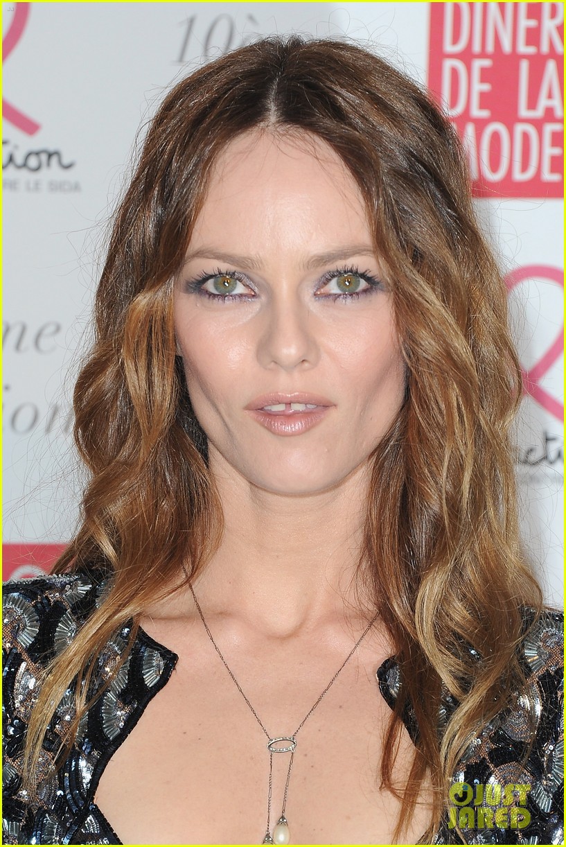 vanessa-paradis-sidaction-dinner-01.jpg