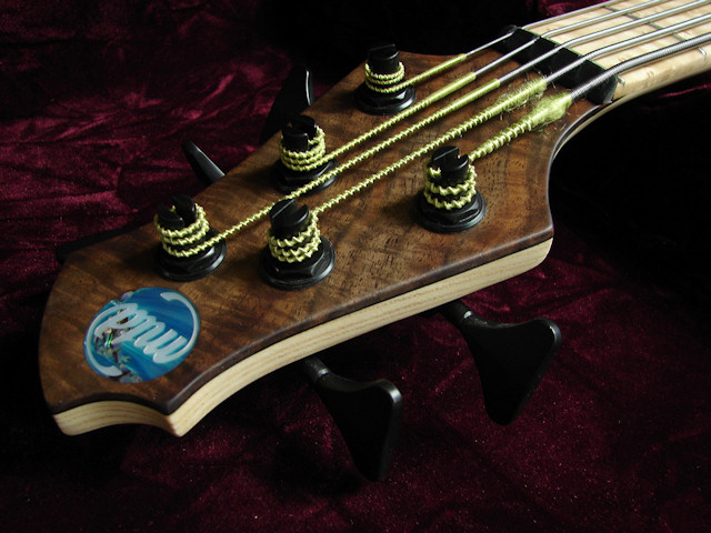 vics_w_535_04.jpg