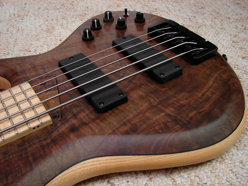 vics_w_535_17.jpg