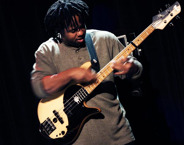 victor-e.jpg