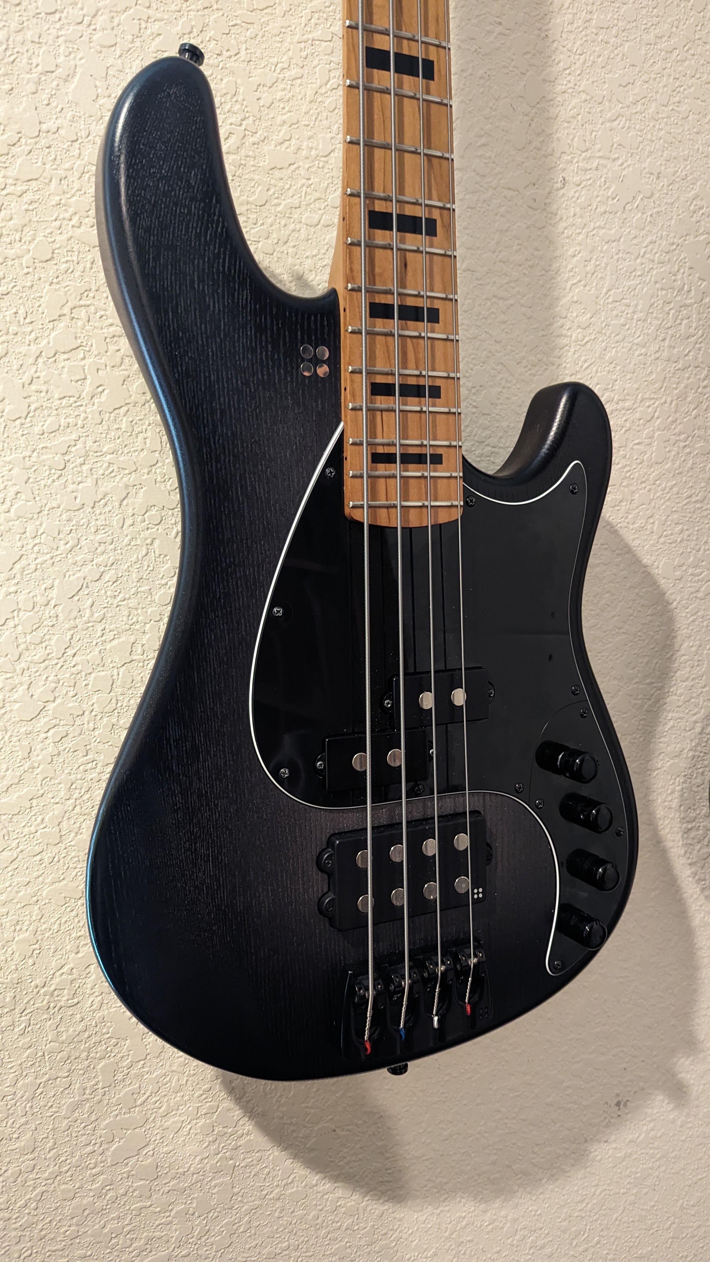 VM4_Blackburst Open pore 2.jpg