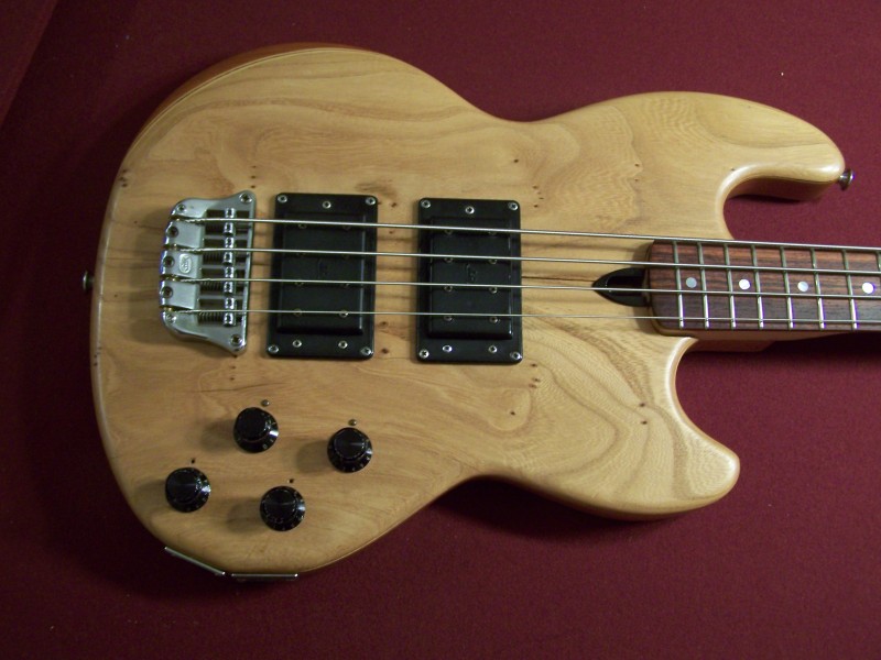 WalBass1981002.jpg