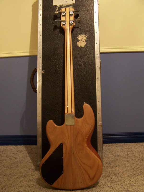 WalBass1981017.jpg