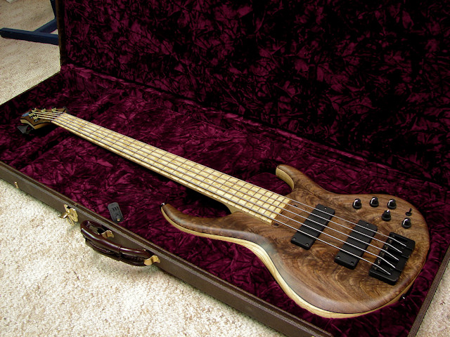 walnut_535_2_01.jpg