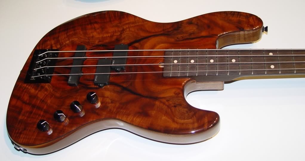 walnutBass006.jpg