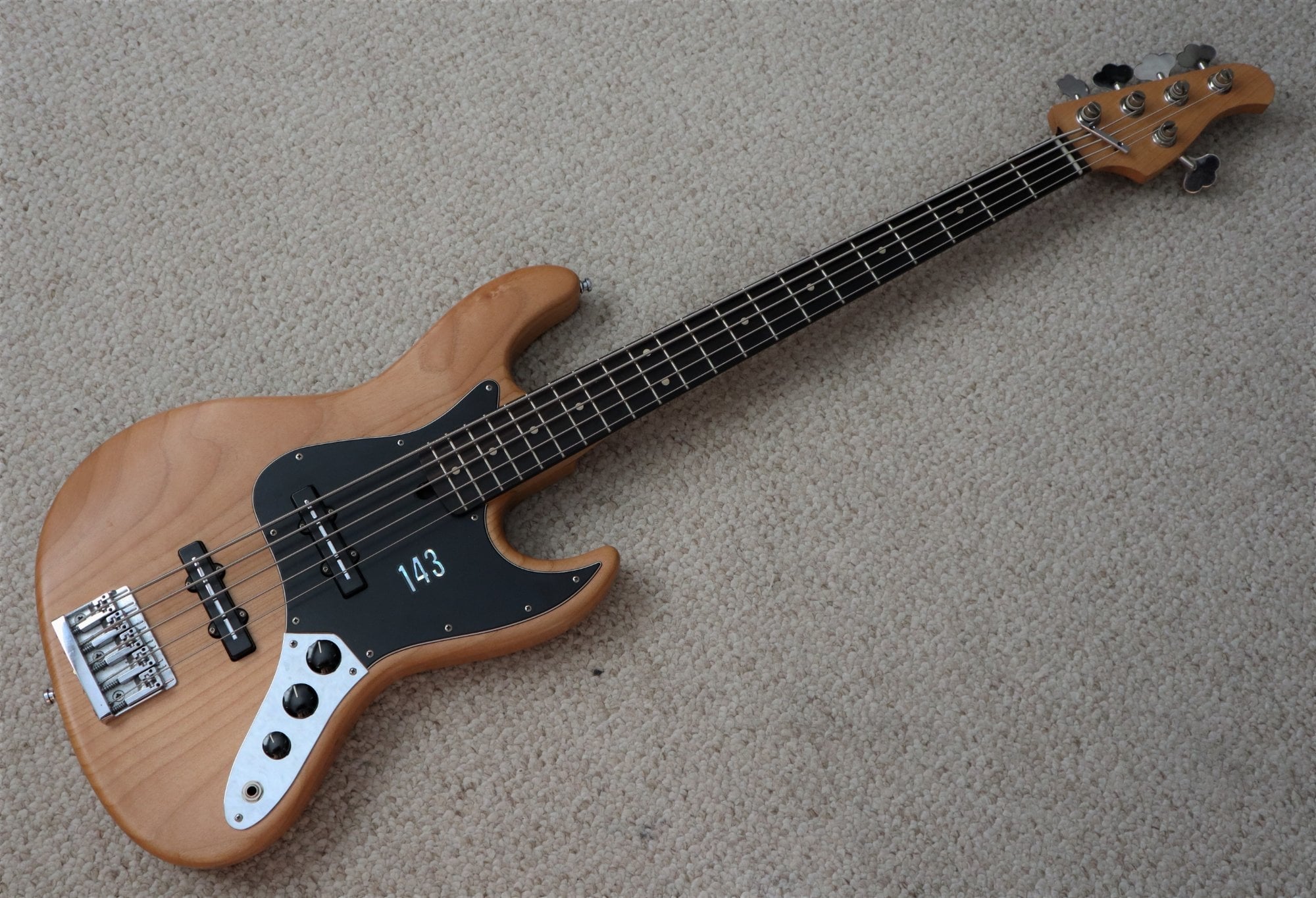 Warmoth Jazz 5.JPG