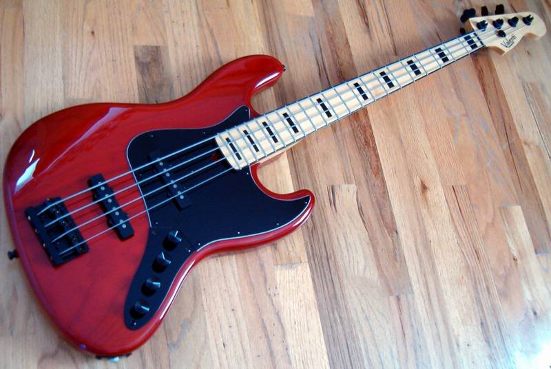 Warmoth20Red20Jazz20A.jpg