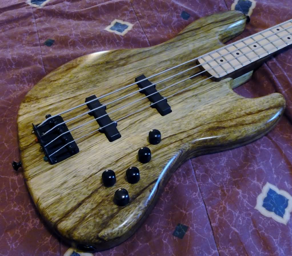 WarmothFenderJazzbassBarts003.jpg