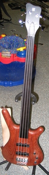 warrickfretless.jpg