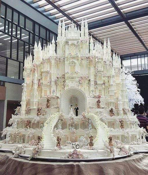 Wedding Cake!.jpg