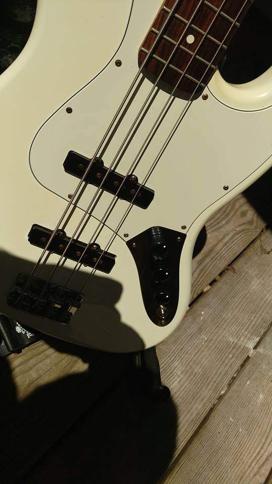 white 3.jpg