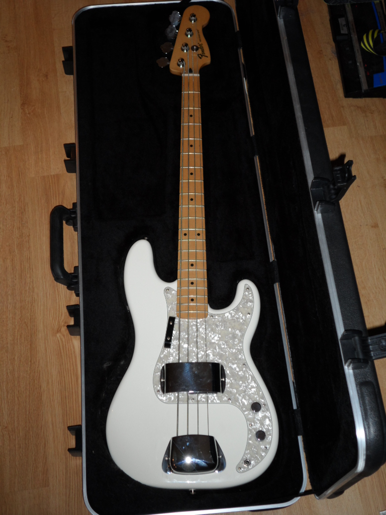 whiteF002.jpg
