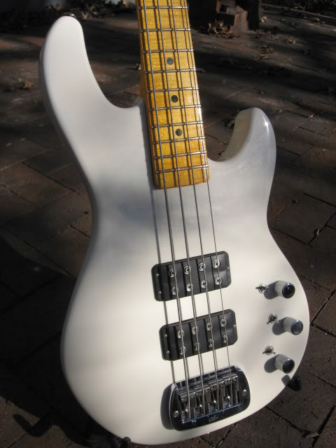 whiteL2Kbodyfront.jpg