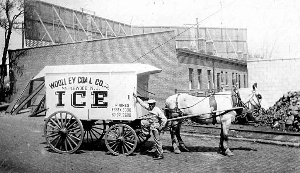 woolleyfuelicewagon.jpg