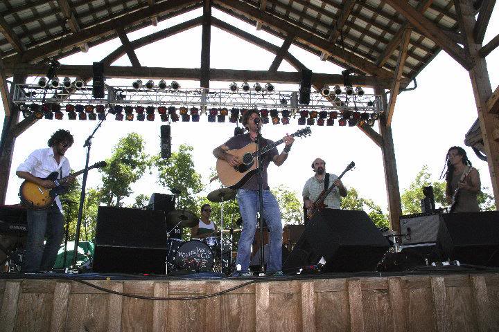 WWCo_at_FloydFest_2010.jpg