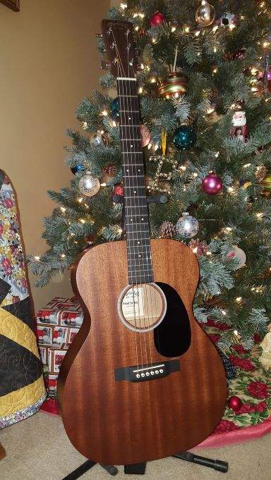 xmas guitar.jpg