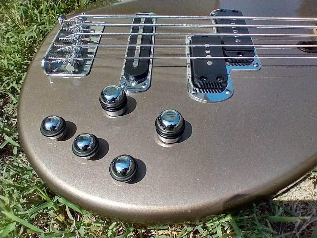 Yamaha-BB615-Direct-Sunlight-3.jpg