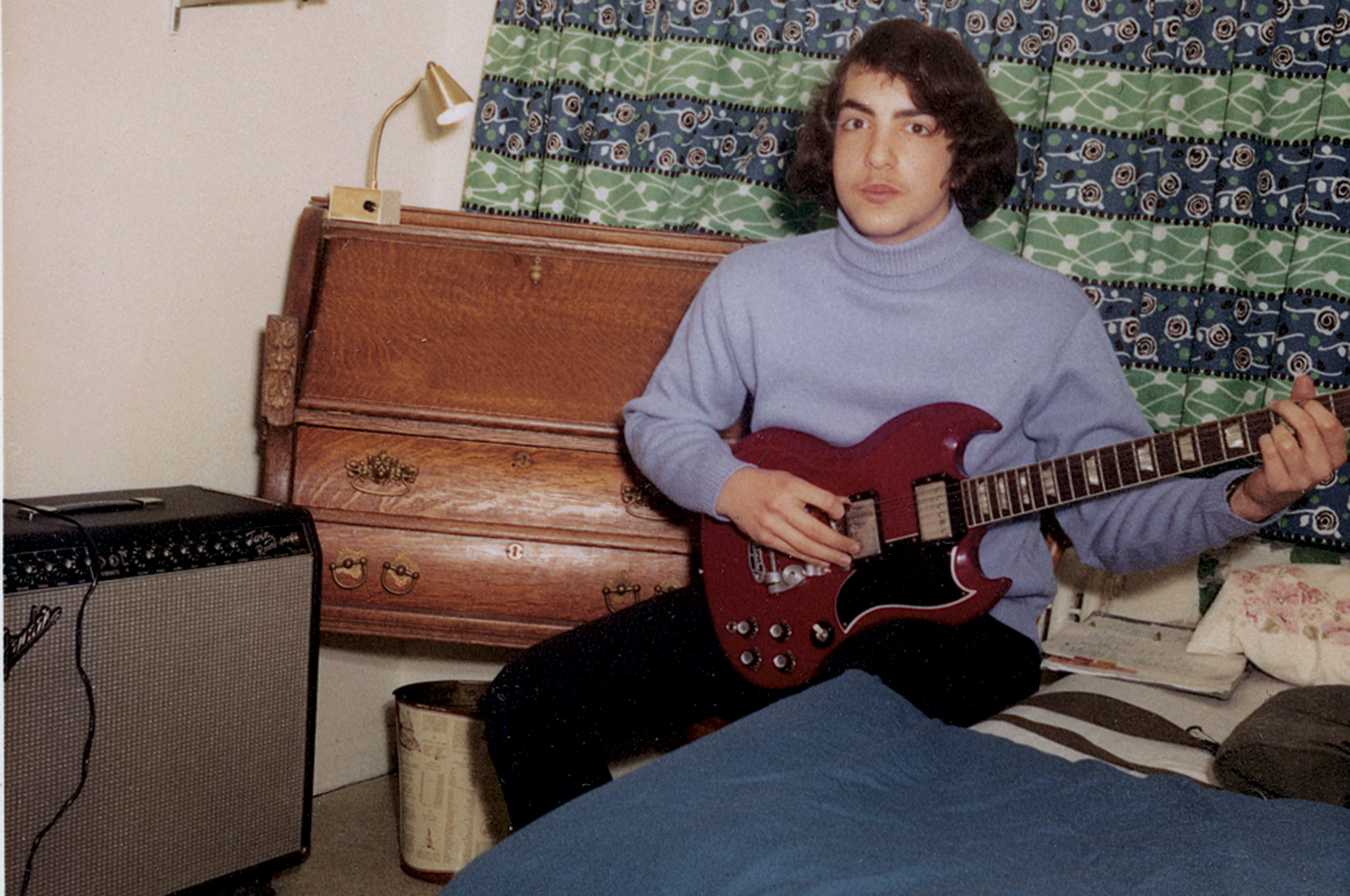 Young-Paul-Stanley-02.jpg
