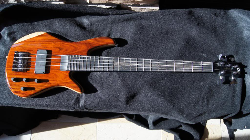 Zonbass005_zps40110bb2.jpg