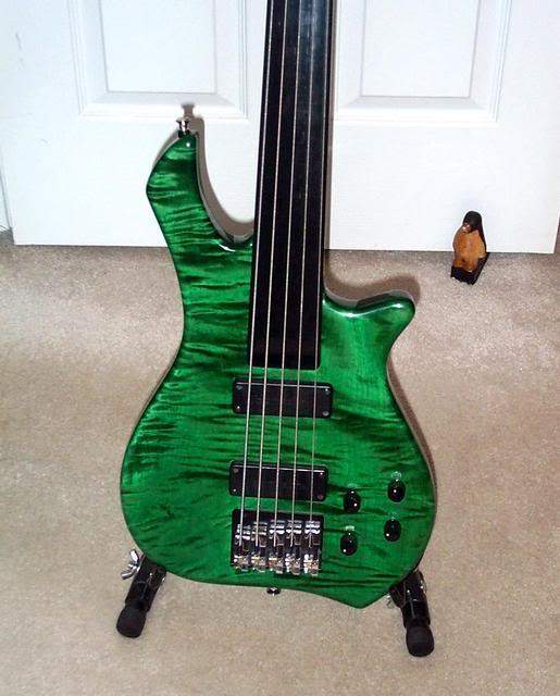 ZonMaplefretless.jpg