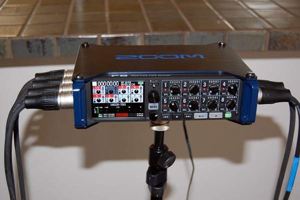 Zoom F8.JPG