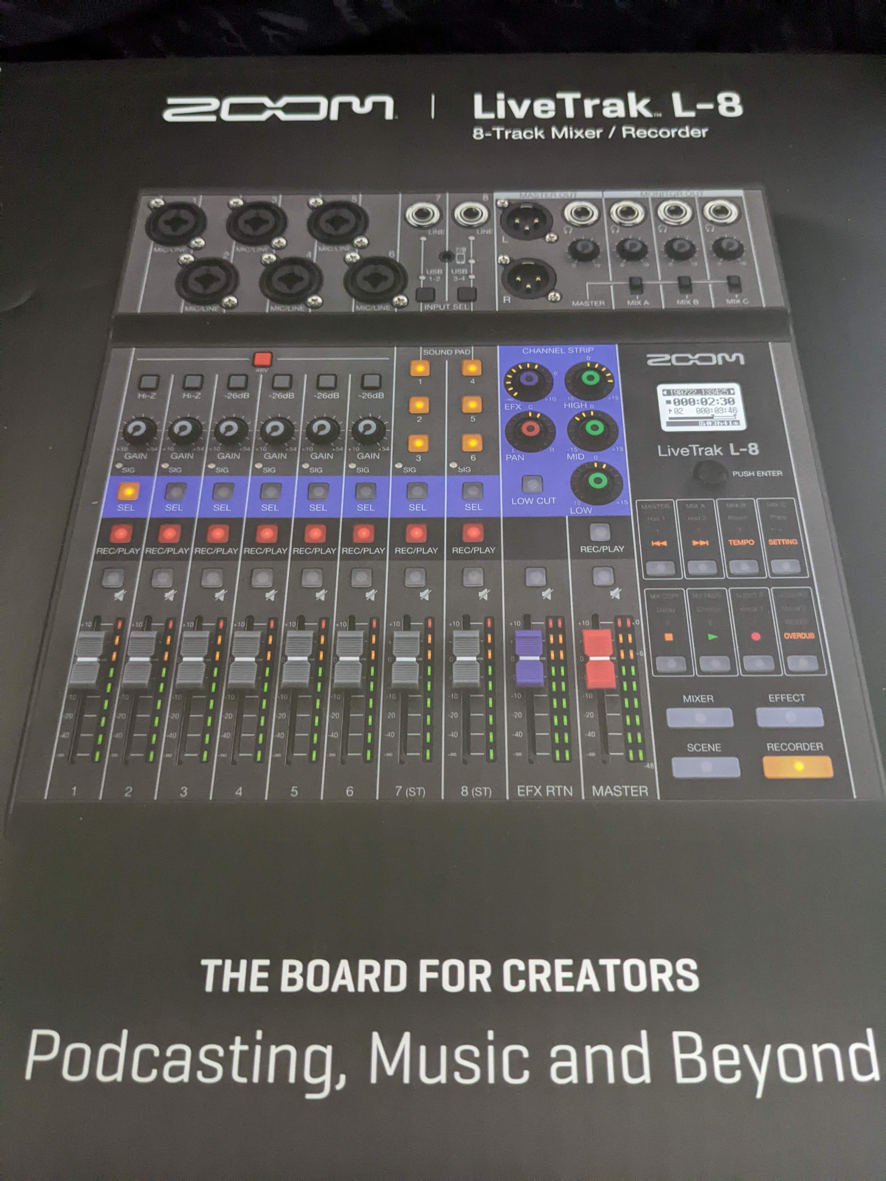Zoom LiveTrak L-8.jpg