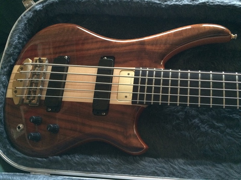 alembic%20essence%20bis_zpszk3gvk8u.jpg