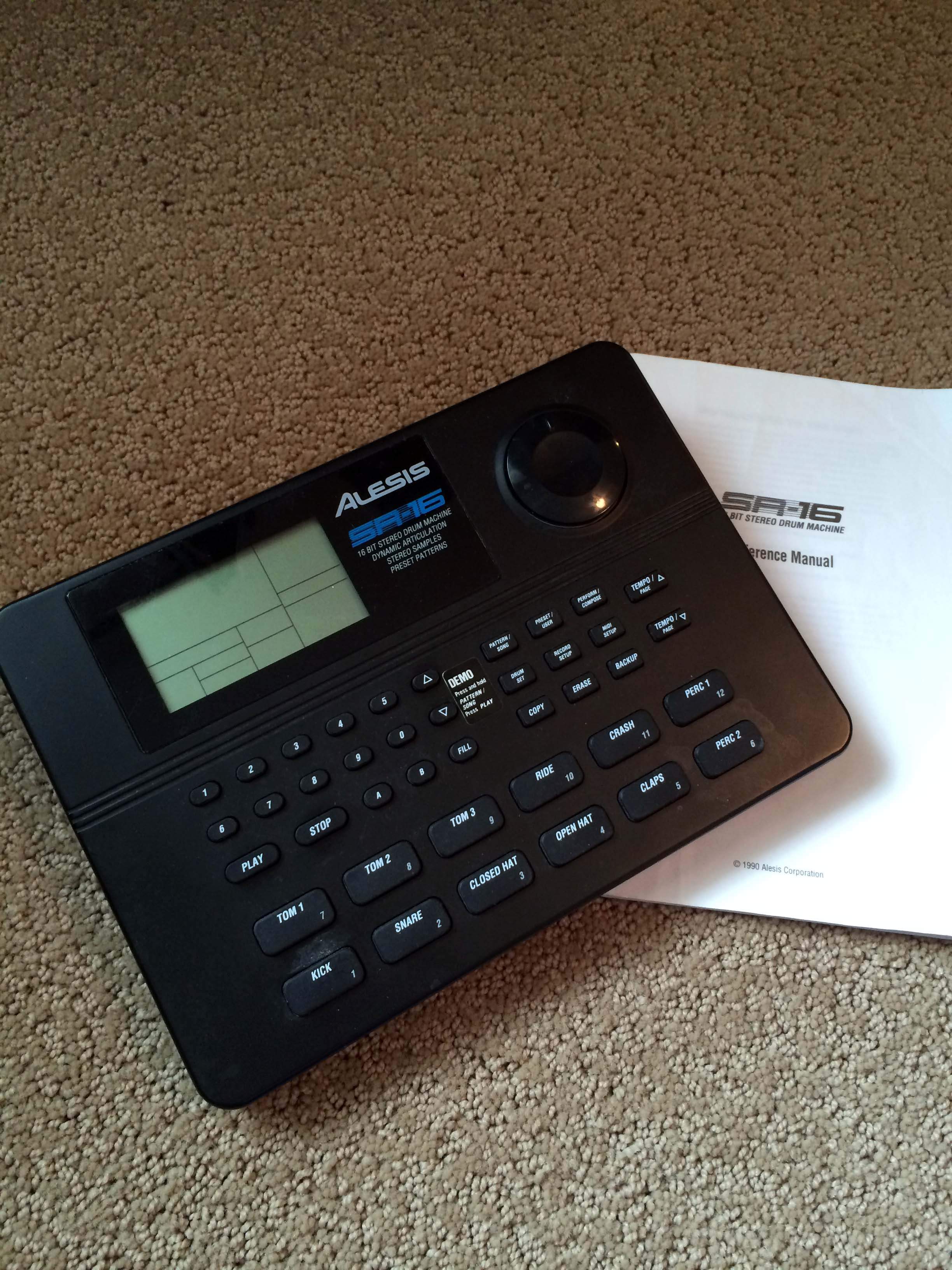 Alesis1.jpg