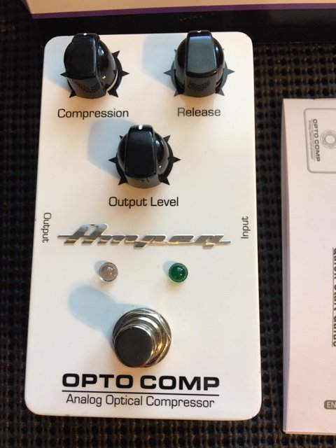 Ampeg 2.JPG