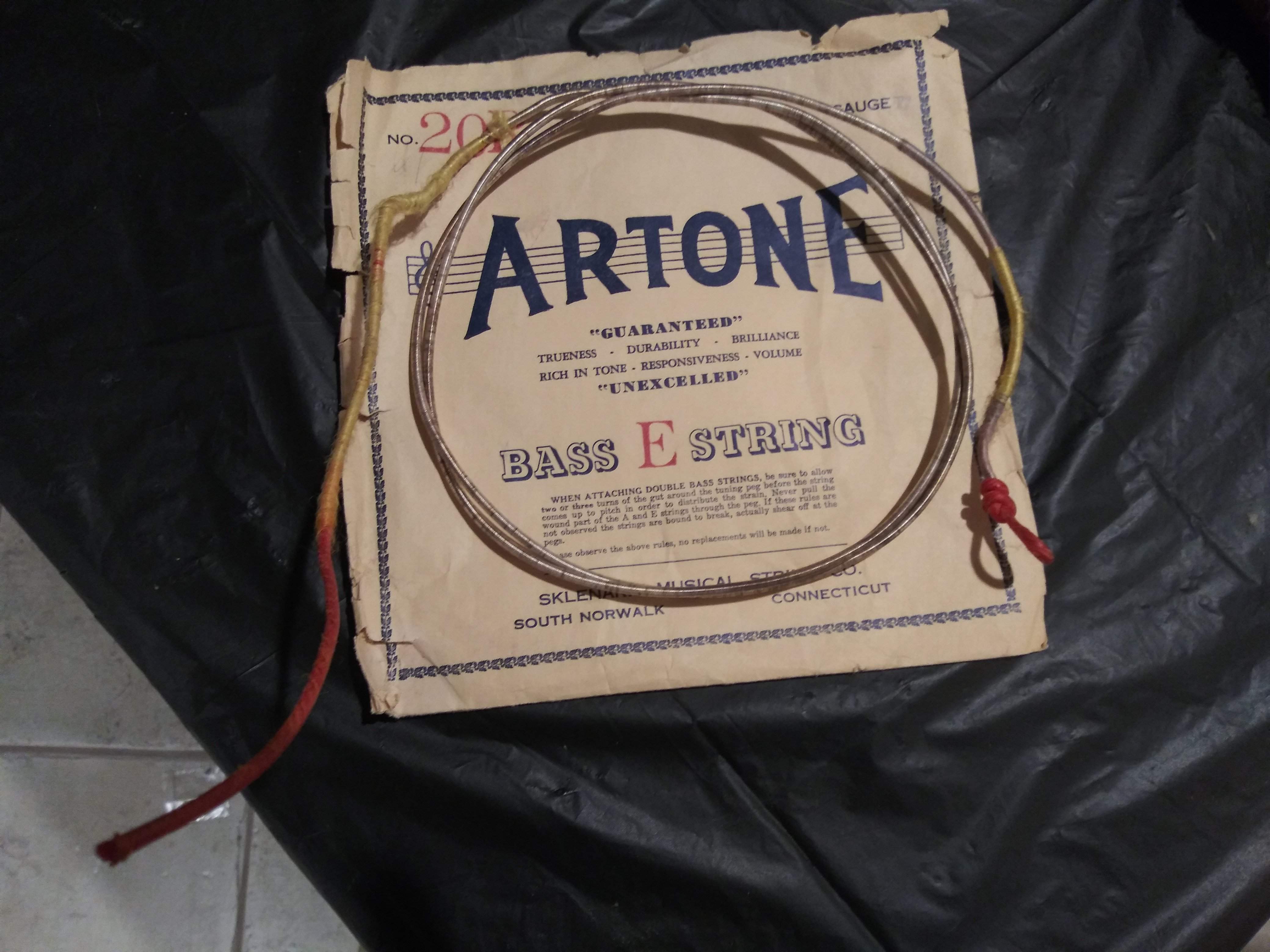 Artone_E.jpg