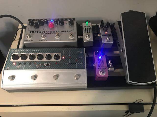 Pedal Board a.jpg