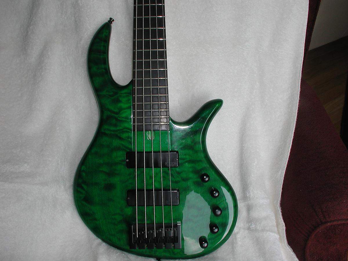 Cort front.jpg