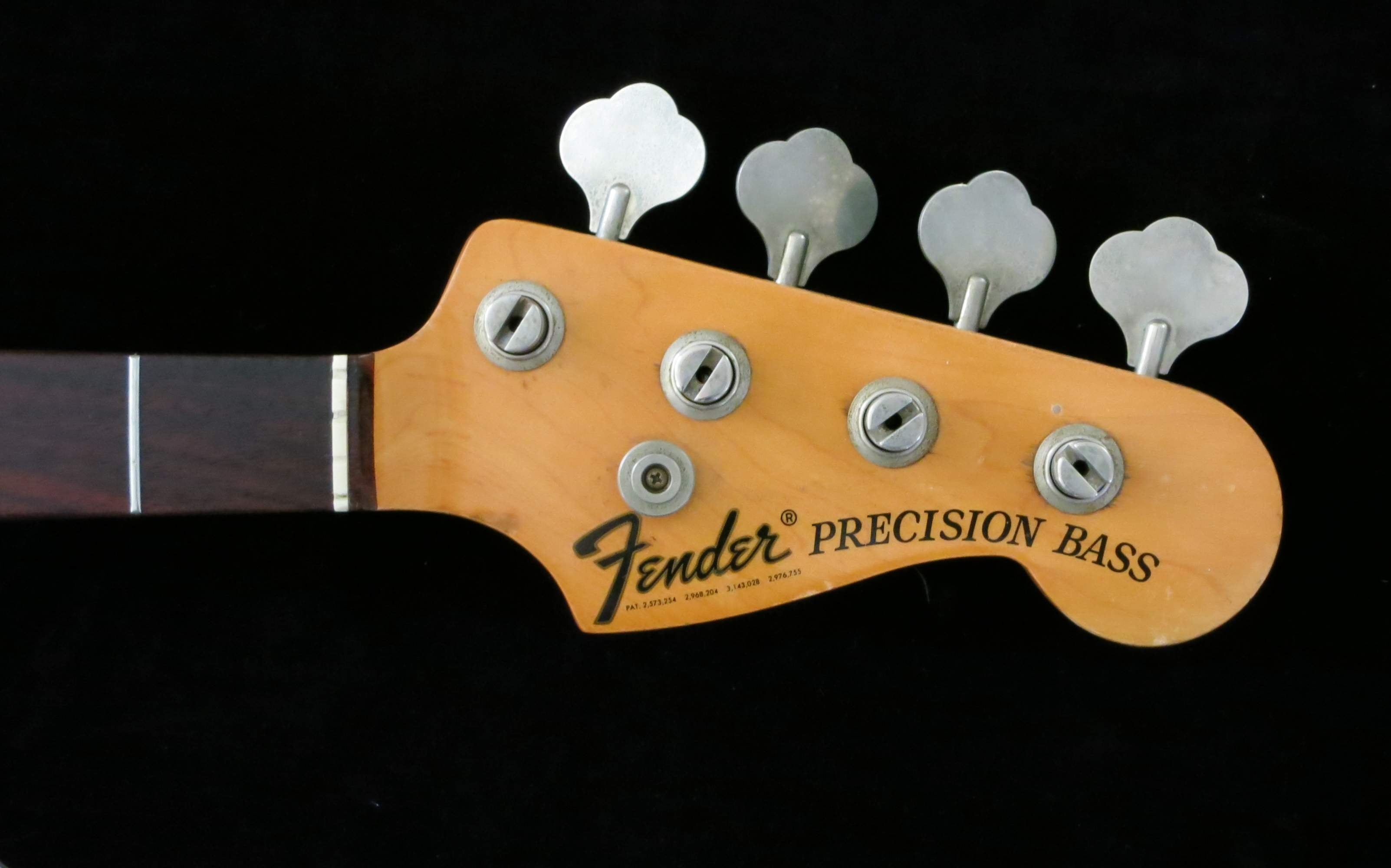 P Bass Neck 004.JPG