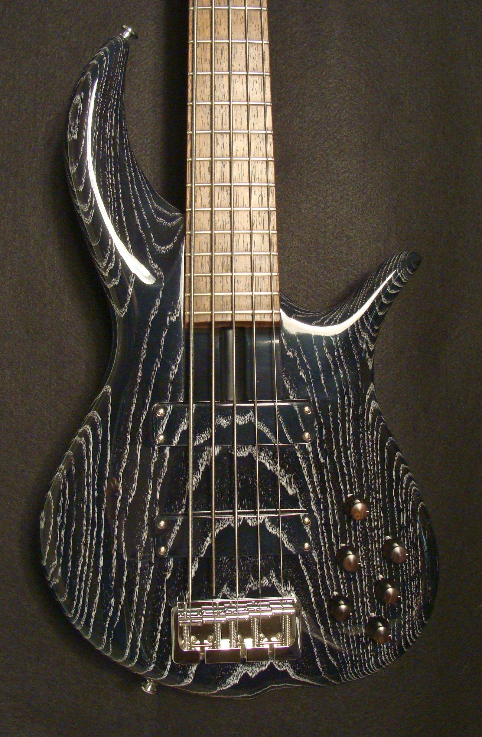 F Black Bass-body.jpg
