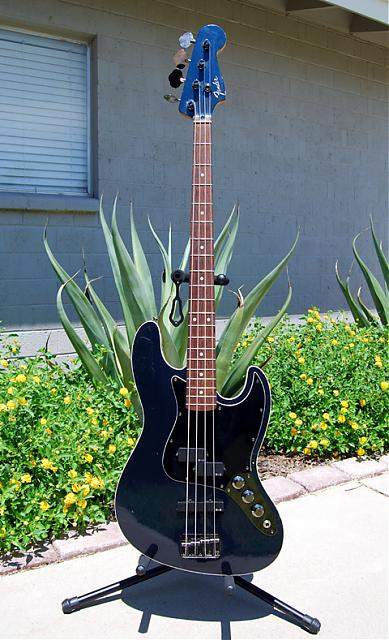 Fender Aerodyne prototype Full Front Outside.jpg